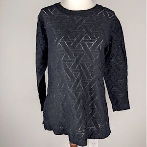 🦋 3 for $30 🦋 Banana Republic eyelet design top